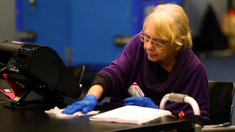 Amid COVID-19 risk to seniors, majority of poll workers are over 60 in U.S. | Political Report | Scoop.it