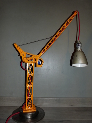[Coup de ♥] Lampe grue par Philippeb sur le #CDB | Best of coin des bricoleurs | Scoop.it