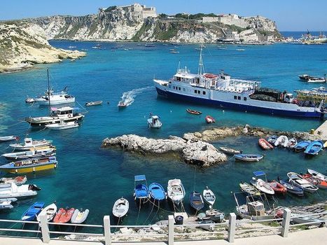 Zoek je de rust van een onbewoond eiland? | Vacanza In Italia - Vakantie In Italie - Holiday In Italy | Scoop.it