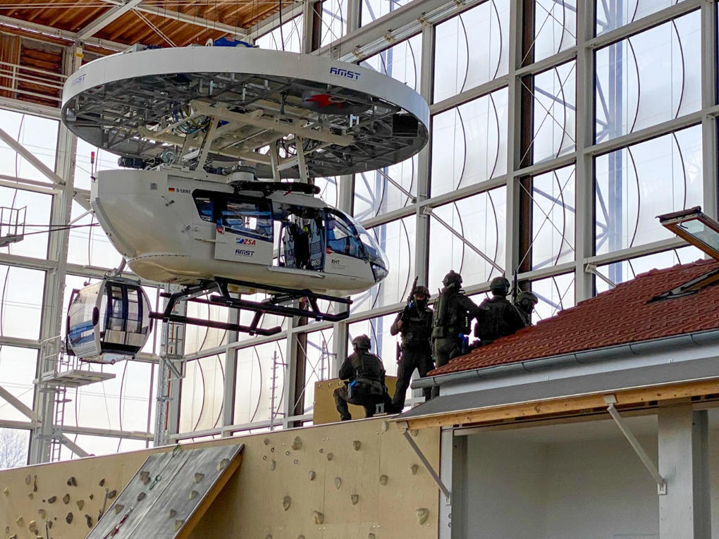 UAE launches world first military rescue traini...