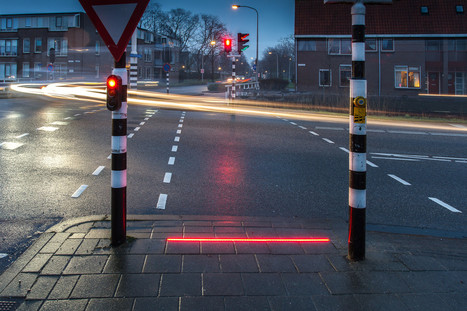 Aux Pays-Bas, les piétons accros au smartphone ont leurs propres feux de signalisation - Tech - Numerama | Essentiels et SuperFlus | Scoop.it