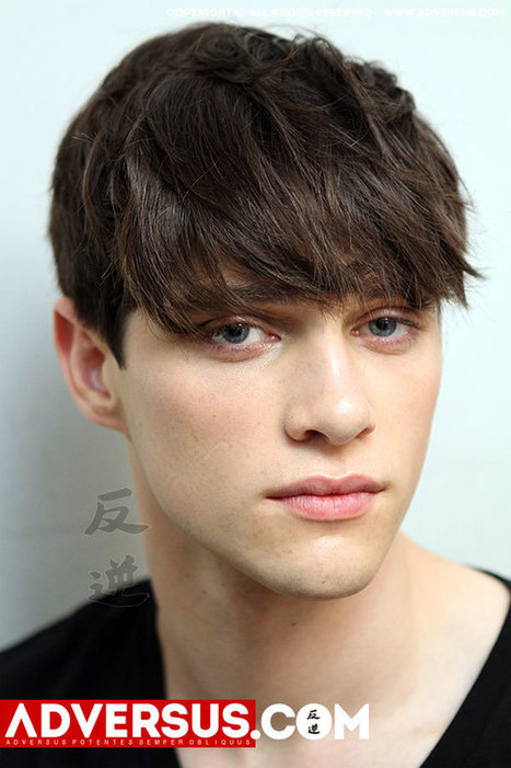 Kapsel trends voor heren. De free hand hair cut. Kapsels 2015 op ADVERSUS | Kapsels voor mannen | Scoop.it