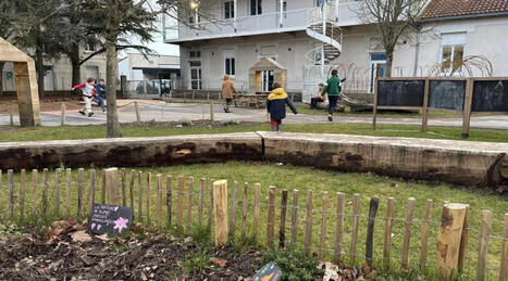 Rez&eacute;. Des cours de r&eacute;cr&eacute; &laquo; nature, &eacute;galitaires et inclusives &raquo;, &agrave; l&rsquo;&eacute;cole de Ragon&nbsp; | L'actualit&eacute; des quartiers politique de la ville de Bretagne et Pays de la Loire | Scoop.it