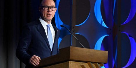 Trump's FAA chief caught holding millions in airline stocks despite ethics pledge: report - Raw Story | Backstabber Watch | Scoop.it