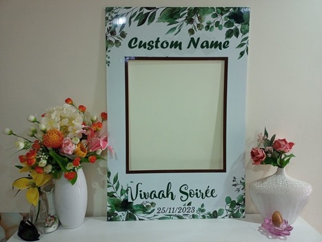 Wedding Selfie Frames Or Selfie Photo Booths! | Creative Signage & Innovative Printing Trends | Scoop.it