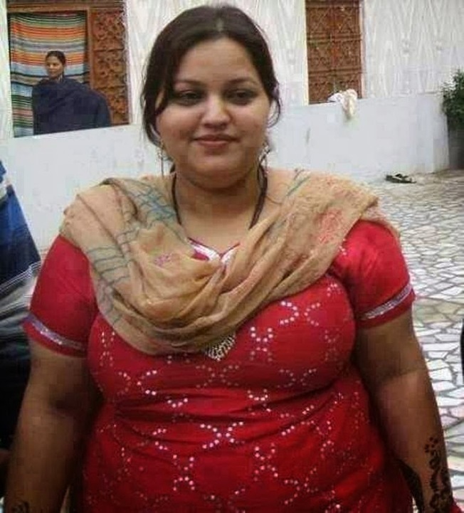 Beautiful Sexy Fat Pakistani Aunties Hot Photos 