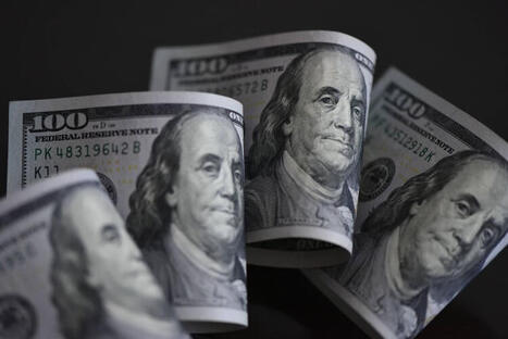 Billionaire who bet against Buffett issues stark dollar warning | Family Office & Billionaire Report - Empowering Family Dynasties | Scoop.it
