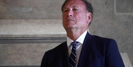 Samuel Alito hit by new scandal as son found secretly working for Trump's Treasury: report - Raw Story | Backstabber Watch | Scoop.it