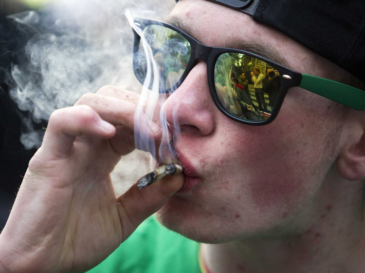 A new study suggests smoking pot may not make you stupid after all | The Health Report | Scoop.it
