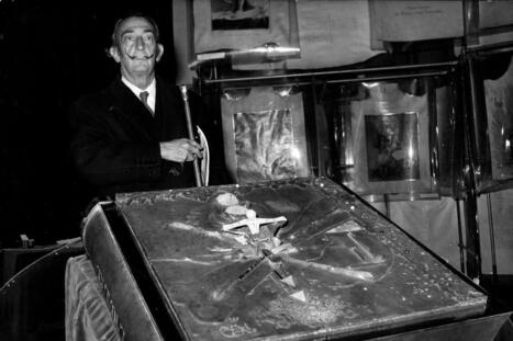 Vol d&rsquo;une couverture de l&rsquo;Apocalypse r&eacute;alis&eacute;e par Dali&nbsp;: retour sur une source d&rsquo;inspiration in&eacute;puisable | La Biblioth&egrave;que de l'&Eacute;cole nationale des chartes-PSL vous accompagne dans la pr&eacute;paration aux concours | Scoop.it
