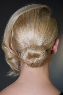 Chignon: het universele feestkapsel | Kapsels voor vrouwen | Scoop.it