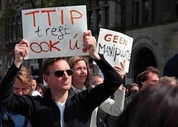 Duizenden demonstranten in Amsterdam tegen TTIP - Joop.nl | Anders en beter | Scoop.it