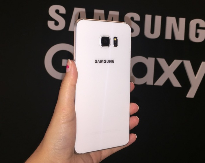 Samsung smartphone with two cameras - Business Insider | Technology Report - Changing Our World | Scoop.it