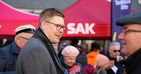 Tässä parhaat palat vappupuheista – oppositio roimi hallitusta ja ikävoi Timo Soinia: ”Hän ei ollut ihmisvihaaja” | Politiikka | Yle | 1Uutiset - Lukemisen tähden | Scoop.it