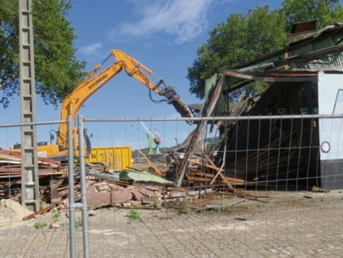 La démolition des hangars pour la mise en place de la prochaine foire Saint-Romain a commencé hier à Rouen | Veille territoriale AURH | Scoop.it