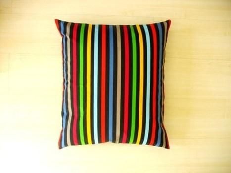 Pillows to seat made from old curtains | 1001 Recycling Ideas ! | Scoop.it
