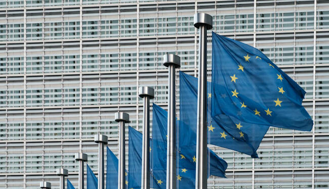 Les États de l’UE s’accordent sur un texte pour bannir le « greenwashing » des étiquettes et publicités