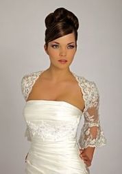 Robe de mariée d'occasion  Lisa Donetti en satin avec un boléro | Robes de mariée d'occasion | Scoop.it