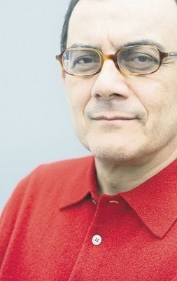 Un muerto por p&aacute;gina. Rese&ntilde;a de Baile con Serpientes, de Castellanos Moya | Autores de Centroam&eacute;rica | Magac&iacute;n | Scoop.it