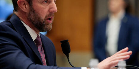 Trump's new DHS chief ejects Lewandowski's handpicked ICE official in first shake-up - Raw Story | Backstabber Watch | Scoop.it