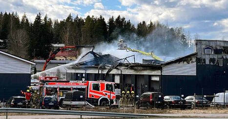 700-neli&ouml;inen varastorakennus tulessa J&auml;rvenp&auml;&auml;ss&auml; &ndash; ihmisi&auml; kehotetaan pysym&auml;&auml;n sis&auml;tiloissa | Uusimaa | Yle | 1Uutiset - Lukemisen t&auml;hden | Scoop.it