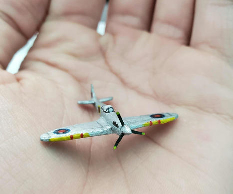 Turning Popsicle Sticks Into One of the Most Iconic WW2 Planes Ever: the Supermarine Spitfire! (Ultra Micro Model!) : 11 Steps (with Pictures) | Daily DIY | Scoop.it