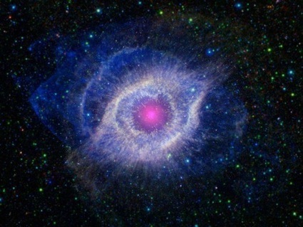 La nébuleuse de l’Hélice mise à nue dans l’ultraviolet et l’infrarouge | Dr. Goulu | Scoop.it