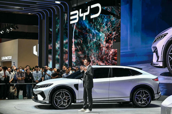 L'interdiction des moteurs thermiques en 2035 a-t-elle ouvert la porte aux chinois ?