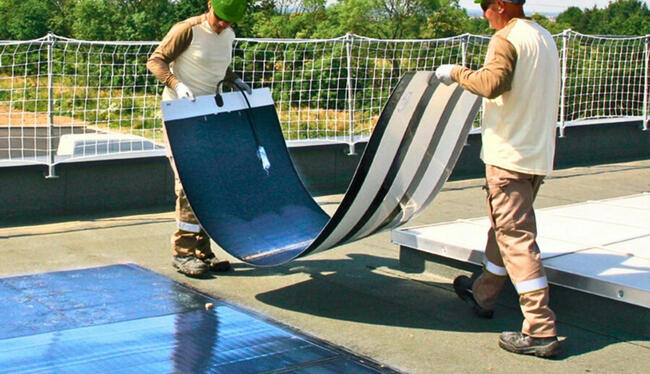 Ce puissant panneau solaire est un autocollant !