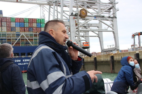Au Havre, un docker fait d&eacute;couvrir son m&eacute;tier et les installations de Port 2000 | Une semaine d'actu - Newsletter de veille de l'AURH | Scoop.it