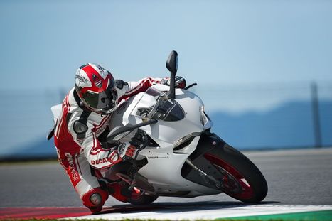 Richard Hammond: Ducati's a dream.. just don't try to take it slowly | Ductalk: What's Up In The World Of Ducati | Scoop.it