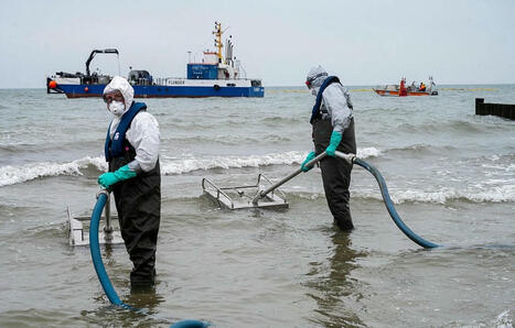 Black Sea oil spill hits Russian beach holiday plans / le 20.04.2025 | Pollution accidentelle des eaux (+ déchets plastiques) | Scoop.it