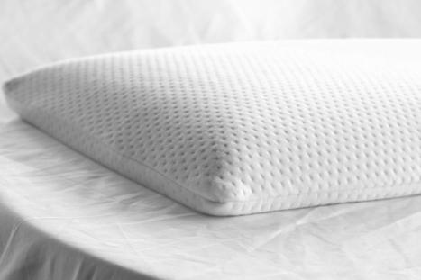 The Best Thin Pillows For Slim Sleepers Buying