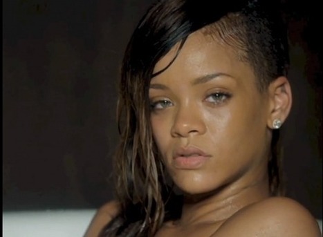 VIDEO FAB: Rihanna Gets Vulnerable In The Bathtub For "Stay" | The Young, Black, and Fabulous | GetAtMe | Scoop.it