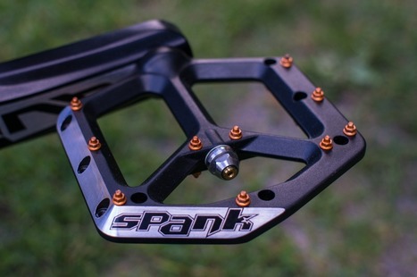 bike pedal spikes