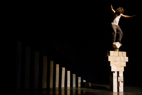 Tesseract, conception et interprétation Nacho Flores | Revue de presse théâtre | Scoop.it