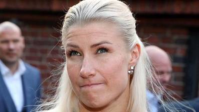 Hanna-Maria Sepp&auml;l&auml; ei p&auml;&auml;ssyt l&auml;&auml;kikseen &ndash; kohuttu p&auml;&auml;sykoe oli liikaa: &rdquo;Harmittaa ihan &auml;lytt&ouml;m&auml;sti&rdquo; - Uinti - Ilta-Sanomat | 1Uutiset - Lukemisen t&auml;hden | Scoop.it