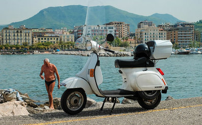 'Vespa grandpa' drives 45 years without licence | Vespa Stories | Scoop.it
