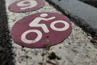 VIDÉO. Plan vélo : comment la Métropole de Rouen cherche à sortir du tout voiture pour les déplacements quotidiens | Une semaine d'actu - Newsletter de veille de l'AURH | Scoop.it