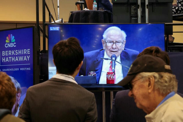 Warren Buffett calls US deficit 'unsustainable,' but doesn't envy DOGE | Family Office & Billionaire Report - Empowering Family Dynasties | Scoop.it