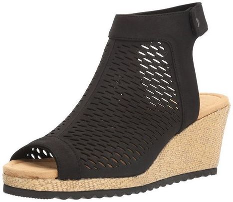skechers cali with memory foam