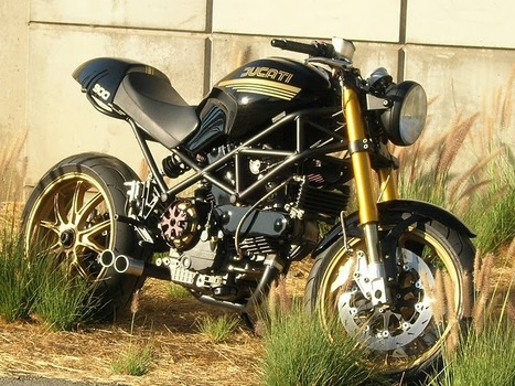 Ducati store monster retro