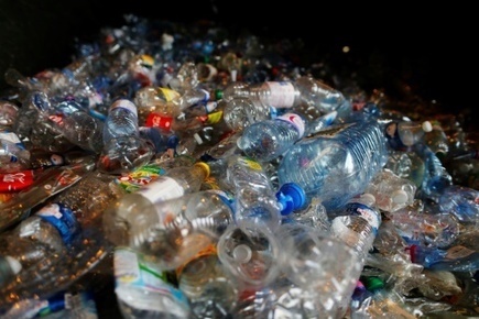 Recyclage du plastique: la France "a beaucoup de progrès à faire"  | Risques du monde d'aujourd'hui et du "monde d'après" : changement climatique, pollution, santé, modes de vie, démographie, crises sociales, cyber......) | Scoop.it