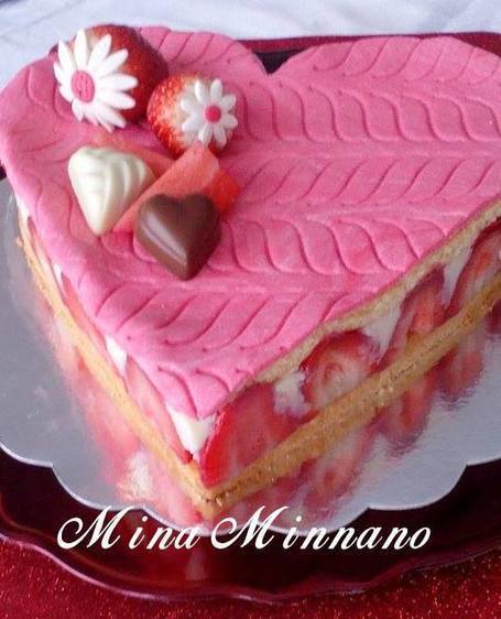 fraisier classique en forme de coeur | recettes pour le dessert : gateaux, desserts et patisseries, boissons rafraichissantes ou boissons chaudes selon la saison | Scoop.it