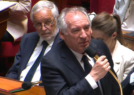 François Bayrou propose un référendum sur le budget et rejette la création d'une contribution locale | Veille juridique du CDG13 | Scoop.it