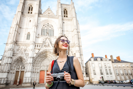 Swap Paris for Nantes ! Nantes is Brittany’s capital, set on the banks of the Loire river. An ideal destination for fans of French culture, you could happily wander around this beautiful city for h... | Nantes, Take the journey ! | Scoop.it