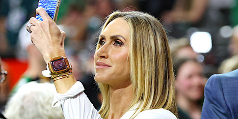 Lara Trump calls on Americans to 'kiss the feet' of her father-in-law and Elon Musk - Raw Story | Backstabber Watch | Scoop.it