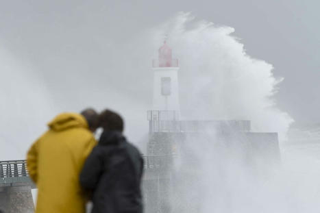 Les Sables-d’Olonne, symbole de ces villes frappées par des événements climatiques extrêmes et lâchées par les assurances | Vers la transition des territoires ! | Scoop.it