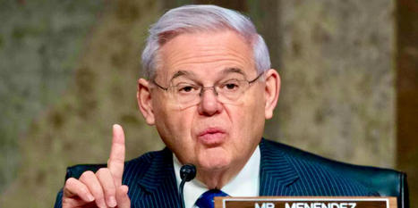 &lsquo;See how easy that is to say?&rsquo; GOP mocked for &lsquo;weaponization&rsquo; of DOJ claims as Democratic senator gets indicted - Raw Story | Backstabber Watch | Scoop.it