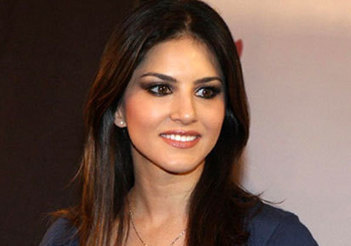 351px x 246px - Sunny Leone makes resolution for PM Narendra Mo...